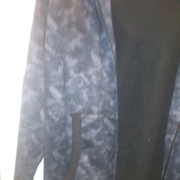 Eckō hoodie. - Picture 5 of 7